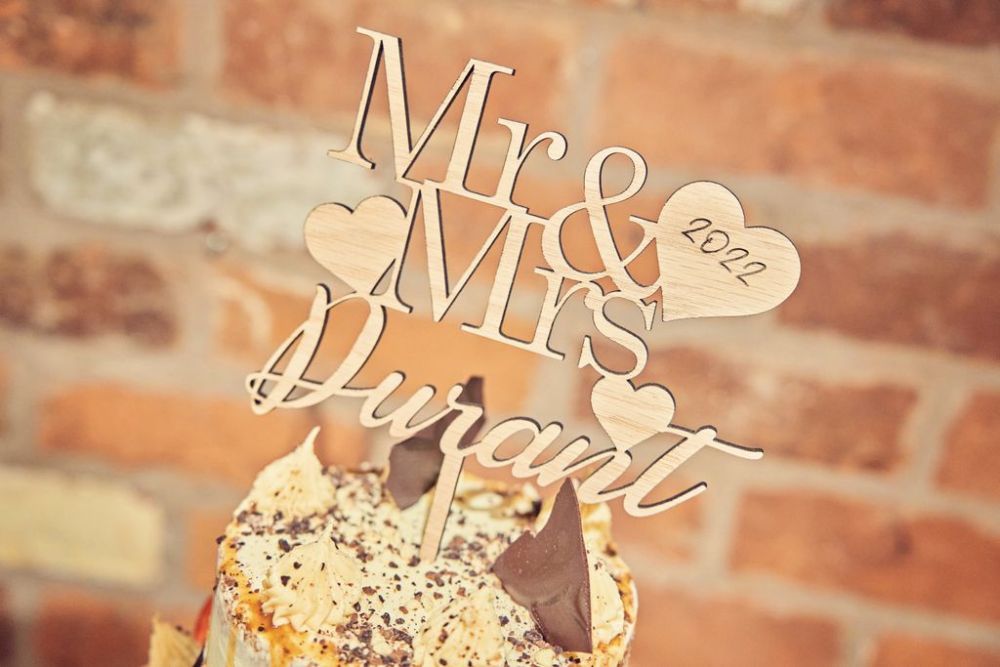 Cake topper