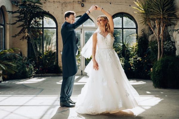 Sarah and Jack’s timeless summer wedding at Ashridge House