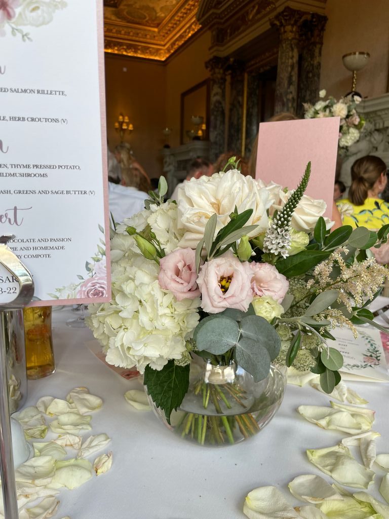 Pink and ivory centrepiece